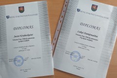Fizikos-diplomai
